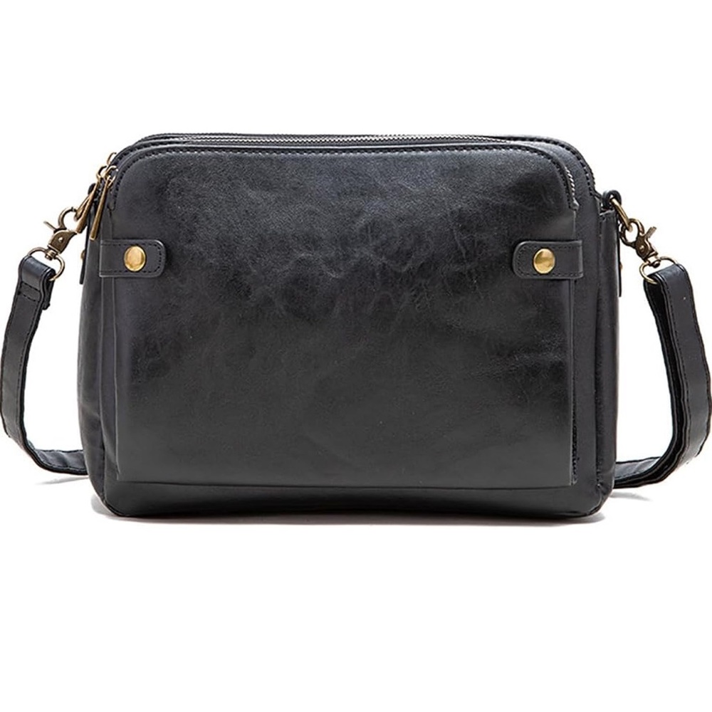 Black purse. Brand new